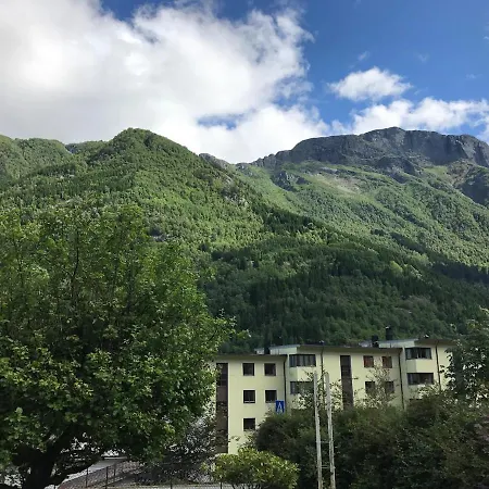 Near Trolltunga And Centre Of شقة *