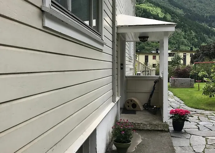 Apartment Near Trolltunga And Centre Of *